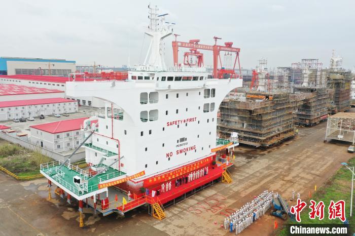 中国船舶外高桥造船交付第200套上层建筑